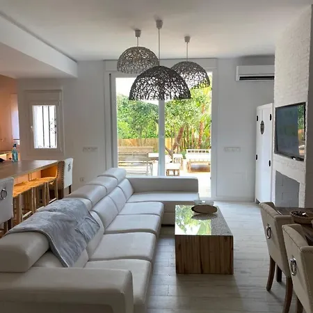 Дом отдыха Tulum House - In Nueva Andalucia - Amazing La Concha Mountain View Марбелья